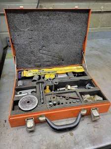 lot 96 image: Caterpillar 5P4203 Sleeve Metering Field Service Tool Group
