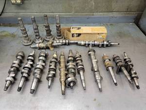 lot 124 image: large Lot of Assorted Injection Camshafts