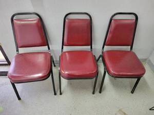 lot 216 image: (3) Padded Waiting Room Chairs
