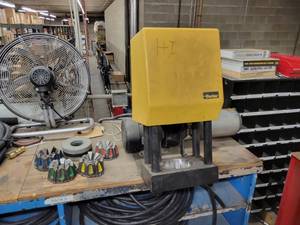 lot 7 image: Parker PARKRIMP1 80C-080 Hydraulic Hose Crimper with 4 Dies & 3 Die Rings