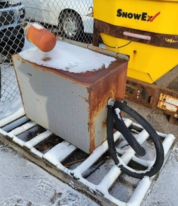 lot 14 image: Auxiliary Hydraulic Tank - Approx. 27 x 22 x 16