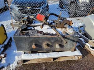 lot 16 image: MUNCIE PTO Wet Kit w Tank