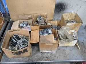 lot 158 image: Large Lot of Diesel Injection Pump Cases and Parts