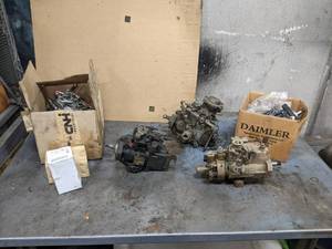 lot 164 image: ZEXEL Diesel injection Pump, (2) Bosch, Diesel Kiki and Lucas