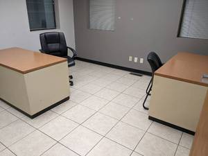 lot 293 image: Office Furniture - (2) Desks, (2) Office Chairs