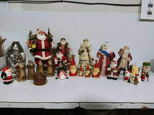 lot 11 image: Large Collection of Santa Figurines