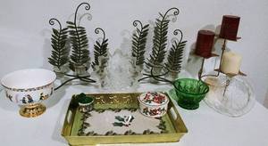 lot 24 image: Beautiful Holiday Decor