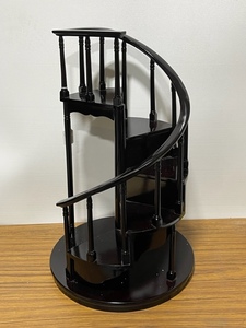lot 35 image: Byers Choice Carolers Display Staircase