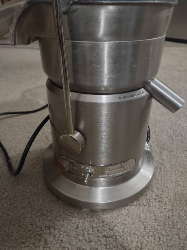 lot 6 image: Breville Centrifugal Juicer Cold Juice Fountain Model BJE430SIL