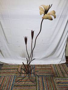 Flower Sculpture Metal Yard Art