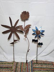 3 Pieces of Flower Yard Art