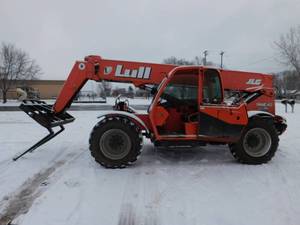 lot 1 image: 2005 Lull 944E-42 Telehandler