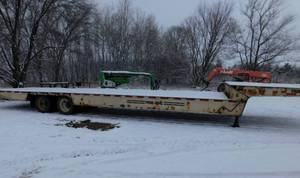 lot 3 image: 2013 Trail King TK80HT Drop Deck Semi-Trailer