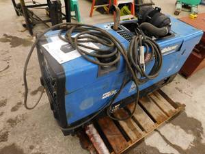 lot 3A image: Miller Trailblazer 302 Air Pak - Combination Welder, Generator, Air Compressor & Battery Charger
