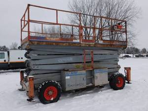 lot 7 image: 1996 SkyJack SJ9250 Rough Terrain Scissor Lift