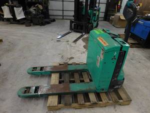 lot 15 image: 2018 Mitsubishi PW23 Electric Pallet Jack