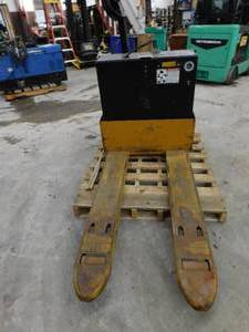 lot 20 image: 2009 Big Joe  Electric Pallet Jack