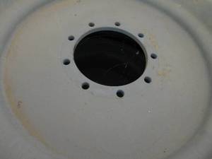 lot 35 image: 4 - Used OTR Pneumatic Air Tires 35555D 625 on Genie Rims
