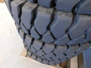 lot 37 image: 6 - Used Kumho Pneumatic Tires 8.25 - 15