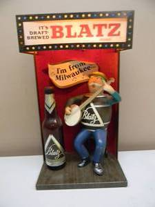 lot 6 image: RARE - VINTAGE 1950s Blatz Beer Light Up Banjo Player Advertising Bar Prop - FANTASTIC PIECE - WORKS - SEE PICTURES