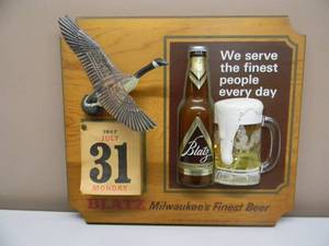 lot 30 image: RARE - VINTAGE 1967 BLATZ BEER WOOD SIGN W 3-D CANADIAN GOOSE BEER BOTTLE MUG CALENDAR - FANTASTIC PIECE - NICE - APPROX 17 By 16 - SEE PICTURES