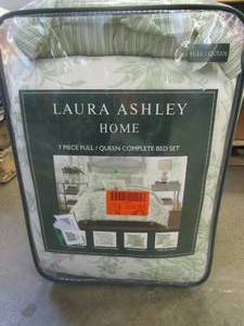 lot 426 image: Laura Ashley Natalie 7-Piece Green Floral Cotton FullQueen Comforter Set