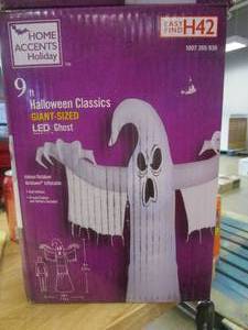 lot 367 image: Home Accents Holiday 9 ft Haunting Ghost Halloween Inflatable (OPEN BOX)