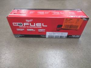 lot 140 image: Milwaukee M18 FUEL 18V Lithium-Ion Cordless Brushless Oscillating Multi-Tool (Tool-Only) - NEW SOLD AS IS