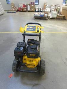 lot 486 image: DEWALT 3400 PSI 2.5 GPM Gas Cold Water PressuReady Pressure Washer with OEM Branded Engine (MISSING HOSE & WAND)