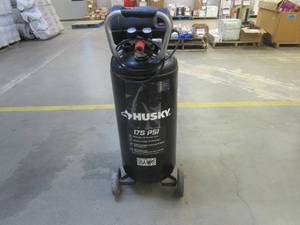 lot 487 image: Husky 20 Gal. 175 PSI Portable Electric Air Compressor (USED, BUT WORKS)