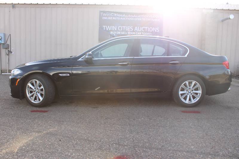 2014 BMW 5 Series 528i XDrive - AWD - 2 OWNERS