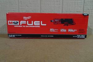 lot 6 image: Milwaukee M12 Fuel 14 Straight Die Grinder -Tool Only
