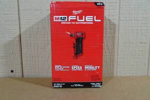 lot 9 image: Milwaukee M12 Fuel 14 Right Angle Die Grinder -Tool Only
