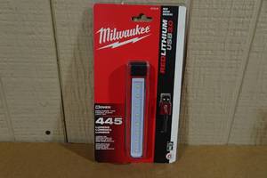 lot 24 image: Milwaukee RedLithium UBS Pocket Flood Light Kit