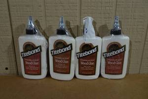 lot 30 image: 4 Titebond Translucent Wood Glue