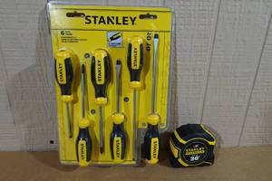 lot 32 image: Stanley 6 Piece Screwdriver Set with 30 Tape Measure