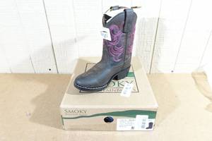 lot 108 image: Smoky Mountain Cowgirl Boots- Kids Size 11