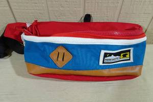 lot 126 image: Mountainsmith Trippin Fanny Pack