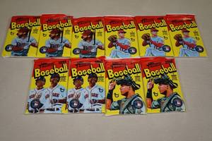 lot 153 image: 10 Packs Topps Heritage Baseball Cards