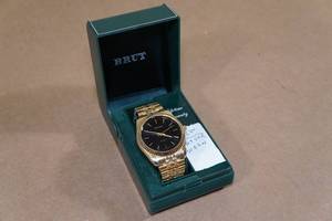 lot 176 image: NEW Milan Gold Tone Mens Watch