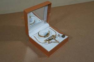 lot 177 image: LeBlanc Jewelry Set -Watch, Necklace, Bracelet, Earrings