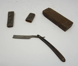 78 George Wostenholm & Son Vintage Antique Straight Cut Throat Razor Set