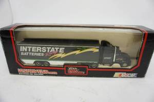 1992 Racing Champions Dale Jarrett Racing Team Transporter Interstate Batteries164