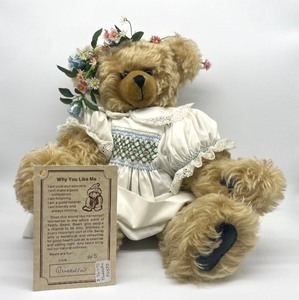 lot 956 image: Amazing Artisan Hand Crafted Pricilla Bear Doll by Janet Ann Anderson