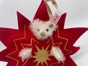 lot 960 image: Steiff Teddy Bear in a Star Limited Edition 2004 Collection Ornament