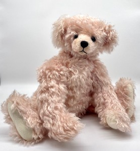 lot 950 image: Limited Edition Artisan Bear Doll