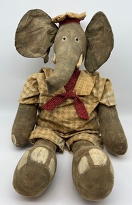 lot 911 image: Artisan Primitive Dolls - USS Puddle Jumper Duck and Elephant