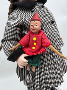lot 914 image: Lawtons Petra & Pinocchio