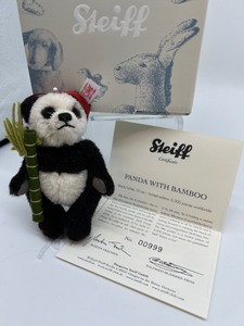 lot 917 image: Steiff Ornament Panda # 037313