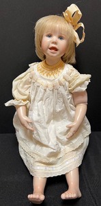 lot 923 image: Susan Krey Baby Buffy & Doll